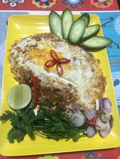 ไข่ซ่อนแหนม