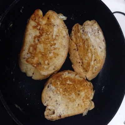 วิธีทำ French Toast น้ำผึ้งเบอร์รี่ วิธีทำ French Toast น้ำผึ้งเบอร์รี่