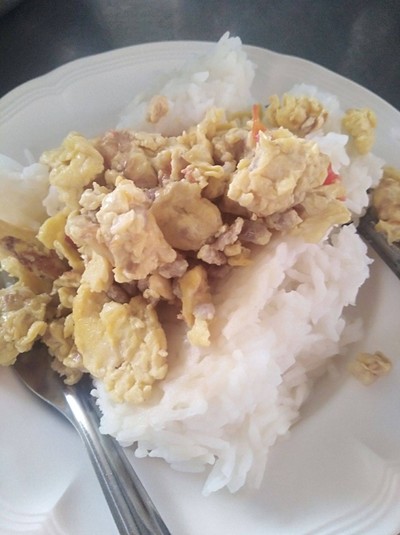 วิธีทำ ไข่เจียวราดข้าว วิธีทำ ไข่เจียวราดข้าว