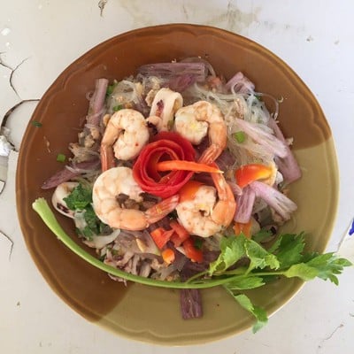ยำวุ้นเส้นสายบัว