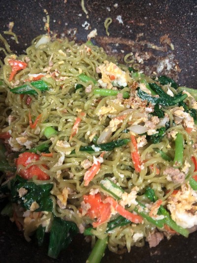 วิธีทำ ผัดบะหมี่ใครกินก็หลง ร้ากกกก วิธีทำ ผัดบะหมี่ใครกินก็หลง ร้ากกกก