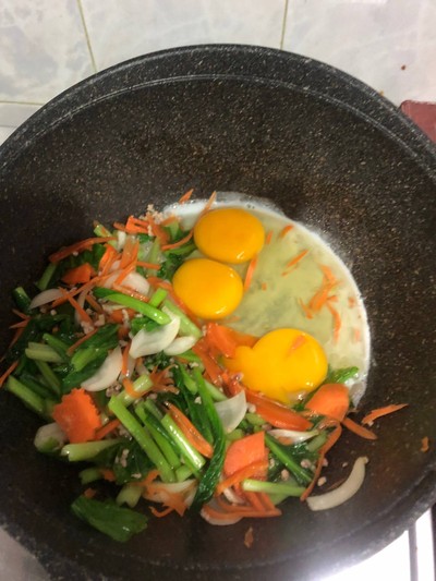 วิธีทำ ผัดบะหมี่ใครกินก็หลง ร้ากกกก วิธีทำ ผัดบะหมี่ใครกินก็หลง ร้ากกกก