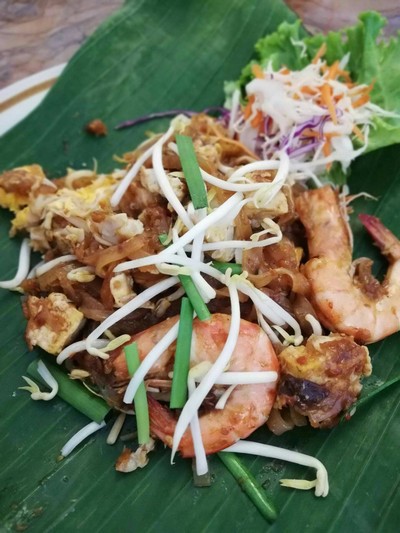 ผัดไทอิงธารา กะทู้