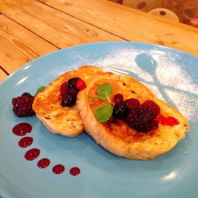 วิธีทำ French Toast น้ำผึ้งเบอร์รี่ วิธีทำ French Toast น้ำผึ้งเบอร์รี่