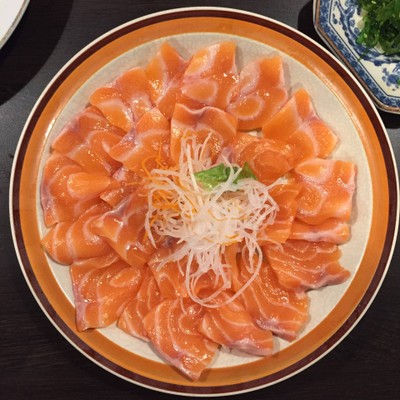 SALMON SASHIMI
