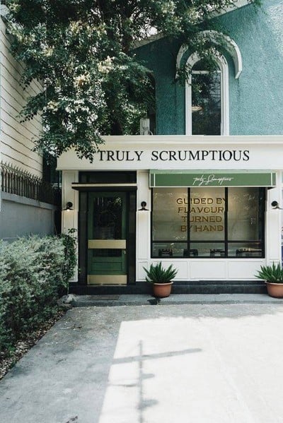 Truly Scrumptious (ทรูลี่ สครัมเชียส) (ทรูลี่ สครัมเชียส) Truly Scrumptious (ทรูลี่ สครัมเชียส) (ทรูลี่ สครัมเชียส)