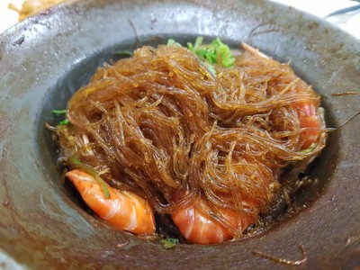 กุ้งอบวุ้นเส้น