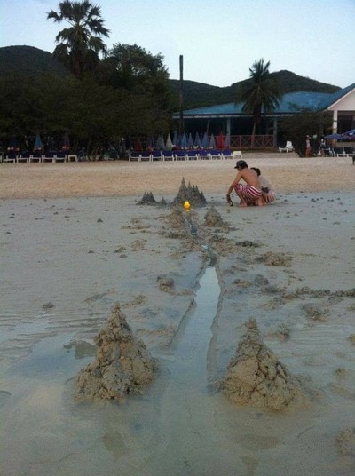 เด็กใต้คนเดียว . . . หนีเที่ยวเกาะล้าน (2วัน 1คืน)