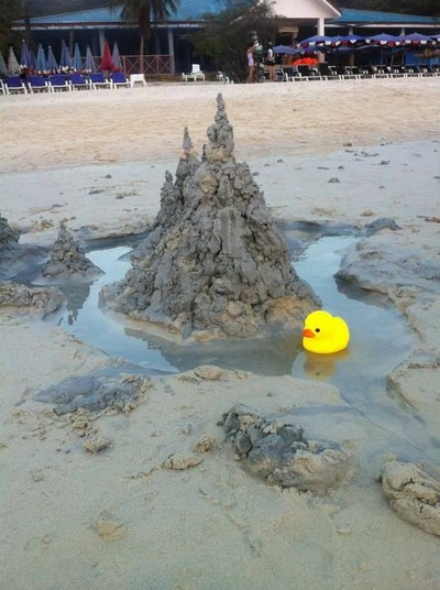 เด็กใต้คนเดียว . . . หนีเที่ยวเกาะล้าน (2วัน 1คืน)