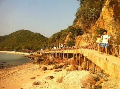 เด็กใต้คนเดียว . . . หนีเที่ยวเกาะล้าน (2วัน 1คืน)