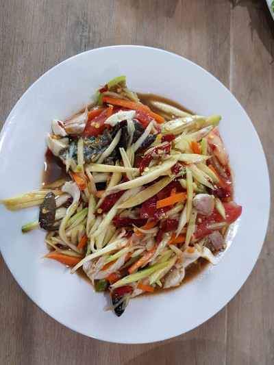 บรรยากาศ มอริ่งปลาเผา