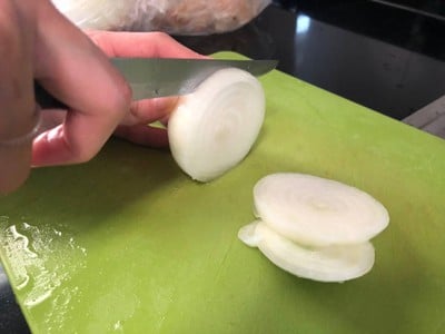 วิธีทำ Onion ring (หัวหอมทอด) วิธีทำ Onion ring (หัวหอมทอด)