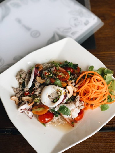 ชีวิตดี คาเฟ่ แอนด์ ฟาร์ม สวนเสือ