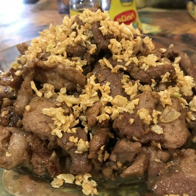 วิธีทำ หมูผัดกระเทียมทอด วิธีทำ หมูผัดกระเทียมทอด