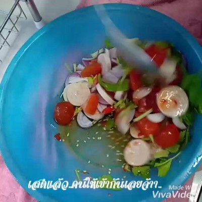 วิธีทำ ยำไข่แดงเค็ม&หมูยอ วิธีทำ ยำไข่แดงเค็ม&หมูยอ