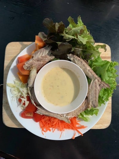 สลัดปลาซาบะ สลัดปลาซาบะ