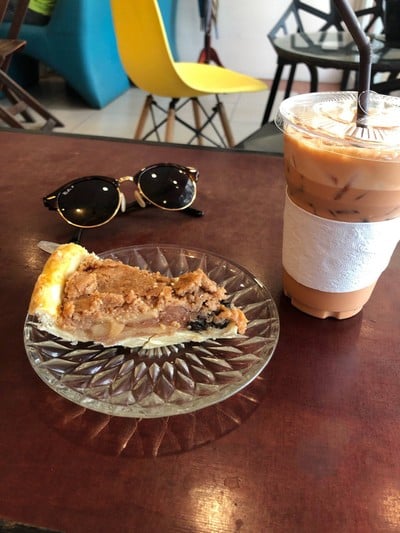คาเฟ่เมซามิ (CAFE' MES AMIS) คาเฟ่เมซามิ (CAFE' MES AMIS)