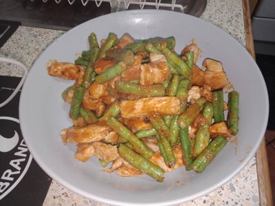 หมูผัดพริกแกง