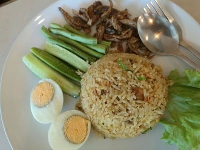 ข้าวผัดแกงไตปลา