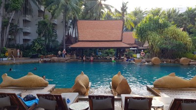 สระว่ายน้ำ/ชายหาด