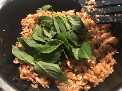 วิธีทำ ข้าวผัดไก่ย่างแจ่วปลาร้า (แจ่วลาว)