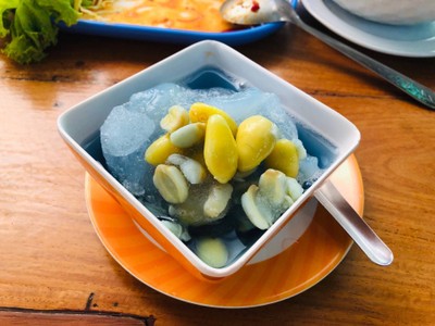 บ้านสวนลอยแก้ว (ลูกตาล แปะก๋วย เม็ดบัว)