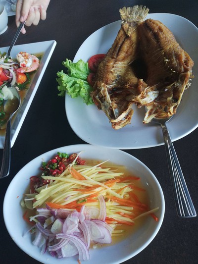 ปลากระพงทอดน้ำปลา