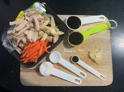วิธีทำ หมูยอผัดน้ำมันหอย วิธีทำ หมูยอผัดน้ำมันหอย