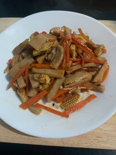 วิธีทำ หมูยอผัดน้ำมันหอย วิธีทำ หมูยอผัดน้ำมันหอย