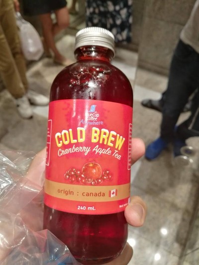 cold brew cranberry apple tea