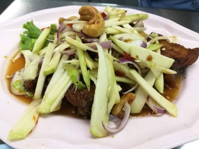 ยำปลาตาเดียว