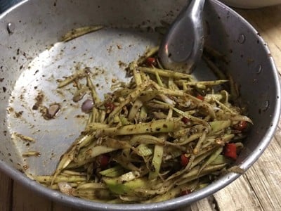 ยำมะม่วงเฉพาะกิจ