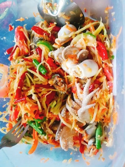 วิธีทำ ส้มตำหมึกสาย วิธีทำ ส้มตำหมึกสาย