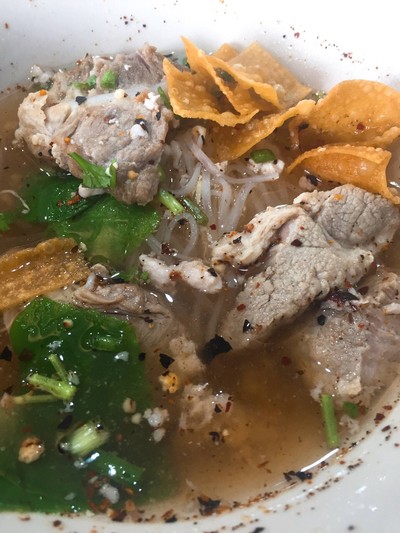 ก๋วยเตี๋ยวต้มยำกระดูกหมูอ่อน