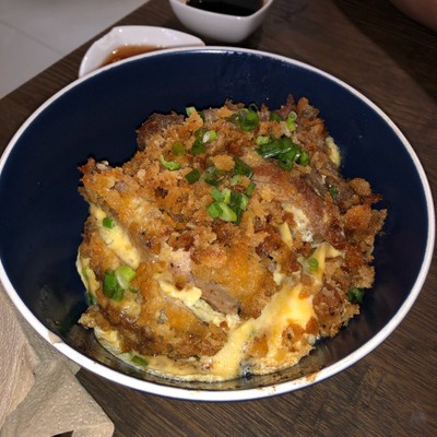 ข้าวหมูทอดทงคตสึ