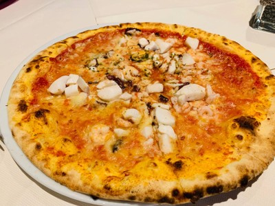 พิซซ่าซีฟู๊ด (จำชื่อไม่ได้)