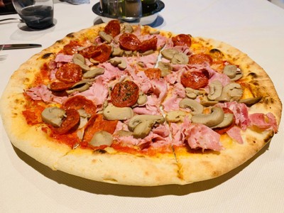 พิซซ่าแฮม ซาลามี่ เห็ด (Disgo Pizza)