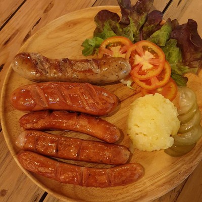 ไส้กรอกรวม