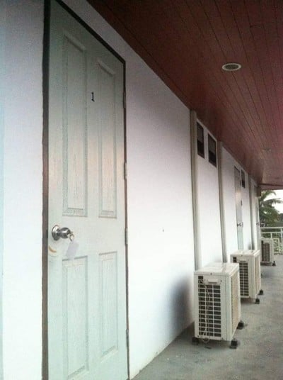 เด็กใต้คนเดียว . . . หนีเที่ยวเกาะล้าน (2วัน 1คืน)