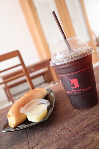Trailer Coffee (เทเลอร์คอฟฟี่) คุ้มขันโตก หลังบิ๊กซี เอ็กตร้า (พายัพ) Trailer Coffee (เทเลอร์คอฟฟี่) คุ้มขันโตก หลังบิ๊กซี เอ็กตร้า (พายัพ)