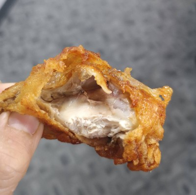 ปีกไก่บอนชอน ซอสเผ็ด