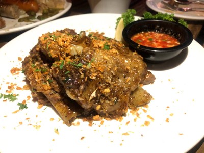อาหาร หรือ เครื่องดื่ม