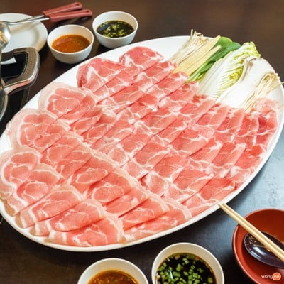 เมนูของร้าน Kuma Shabu วันนี้ขายกะเพราด้วยนะ งามวงศ์วาน 64
