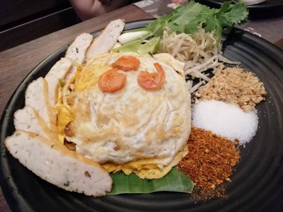 ผัดหมี่มั่วถาด