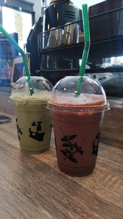 อาหาร หรือ เครื่องดื่ม