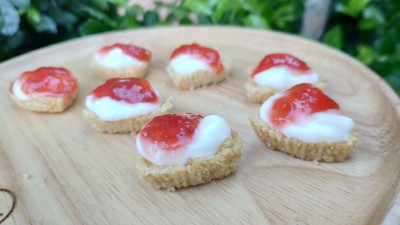 วิธีทำ Strawberry Cheese Pie สตอเบอรี่ชีสพาย วิธีทำ Strawberry Cheese Pie สตอเบอรี่ชีสพาย