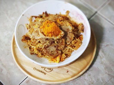 วิธีทำ ผัดมาม่าไข่ไม่ล้าง Fried Noodle Salted Egg