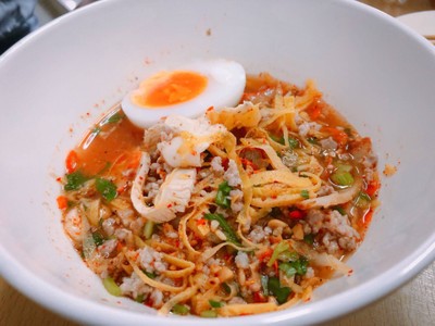 ก๋วยเตี๋ยวไข่ราชบุรี (เจ้าดั้งเดิม) ก๋วยเตี๋ยวไข่ราชบุรี (เจ้าดั้งเดิม)
