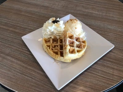 5th Avenue Cafe  มหาสารคาม