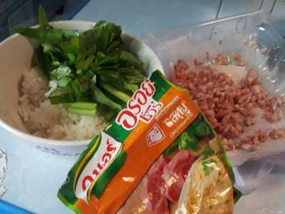 วิธีทำ ข้าวต้มหมูสับ วิธีทำ ข้าวต้มหมูสับ